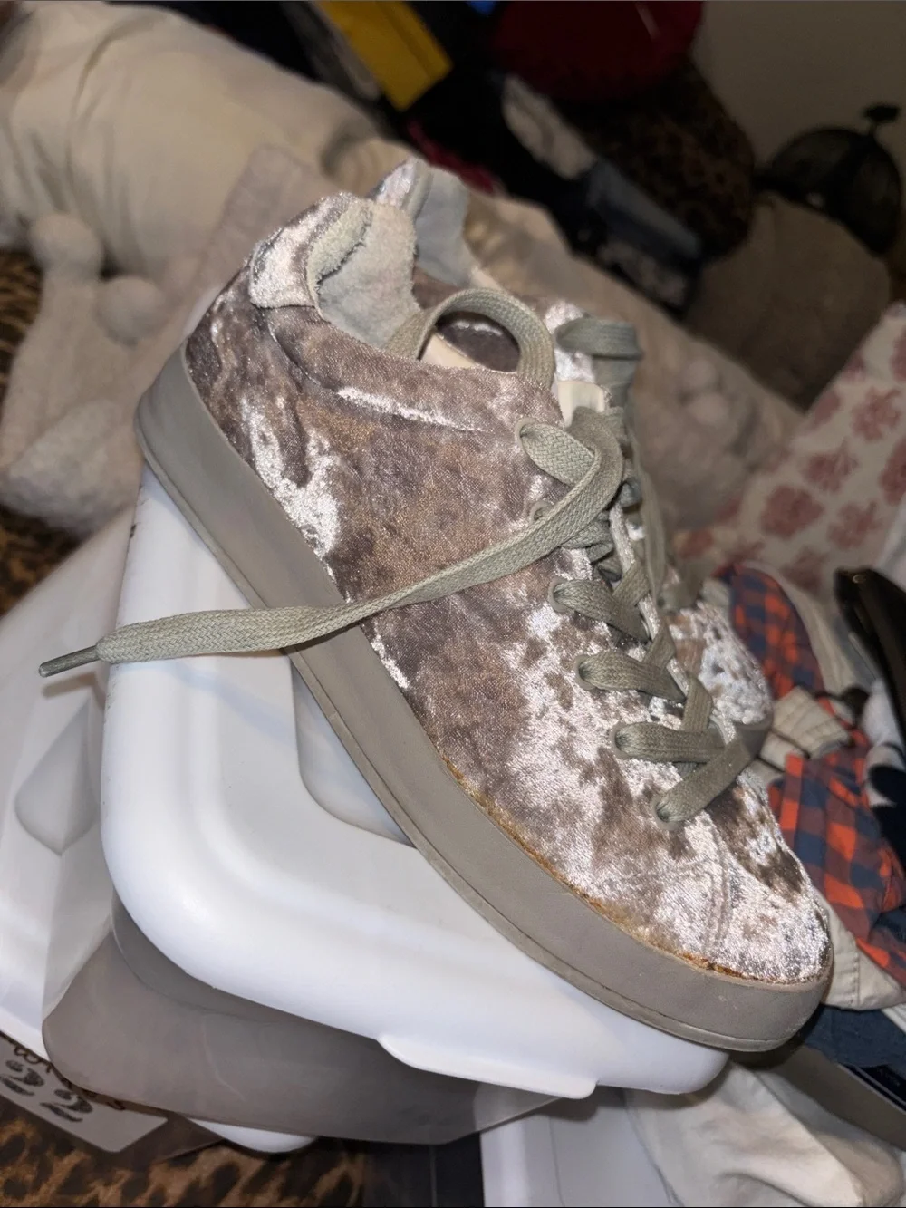 rag & bone Velvet Low-Top Sneakers in Taupe (lite Green) size 7.5